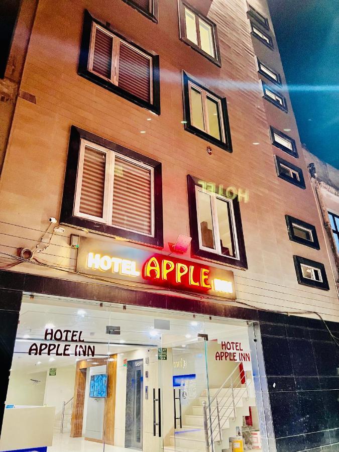 Hotel Apple Inn N Suites, Нью-Дели Экстерьер фото